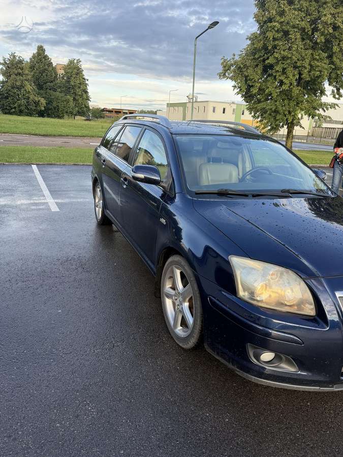 Toyota Avensis - 3