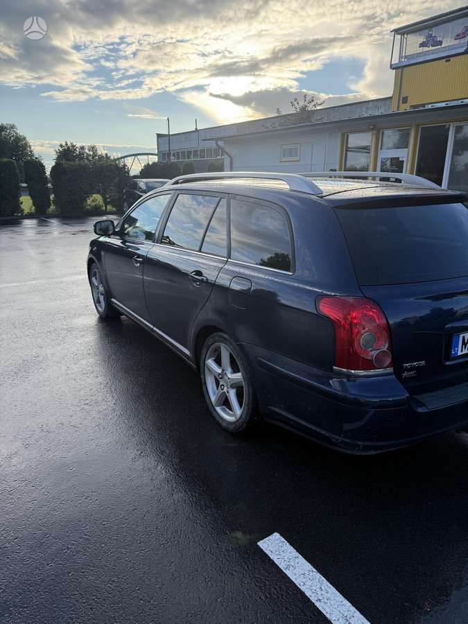 Toyota Avensis, 2.2 l., Универсал