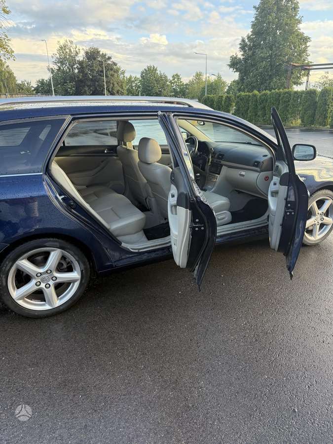 Toyota Avensis, 2.2 l., Универсал