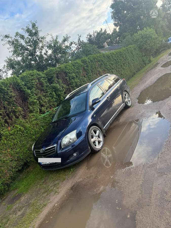 Toyota Avensis - 10