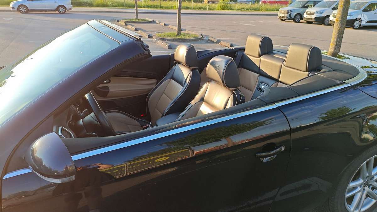 Volkswagen Eos, 2.0 l., convertible