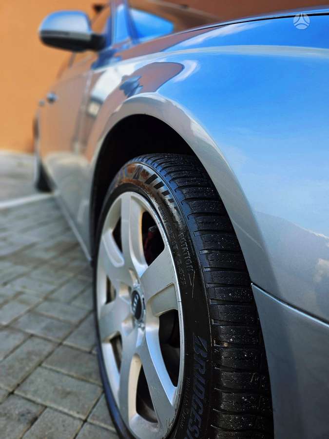 Audi A4, 2.0 l., Седан