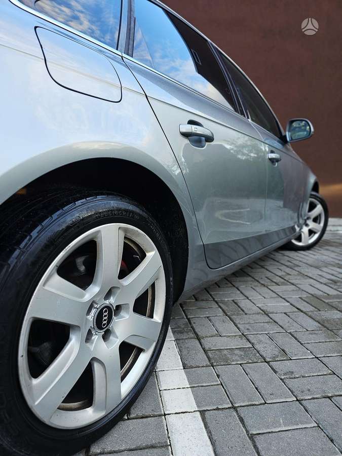 Audi A4, 2.0 l., Седан