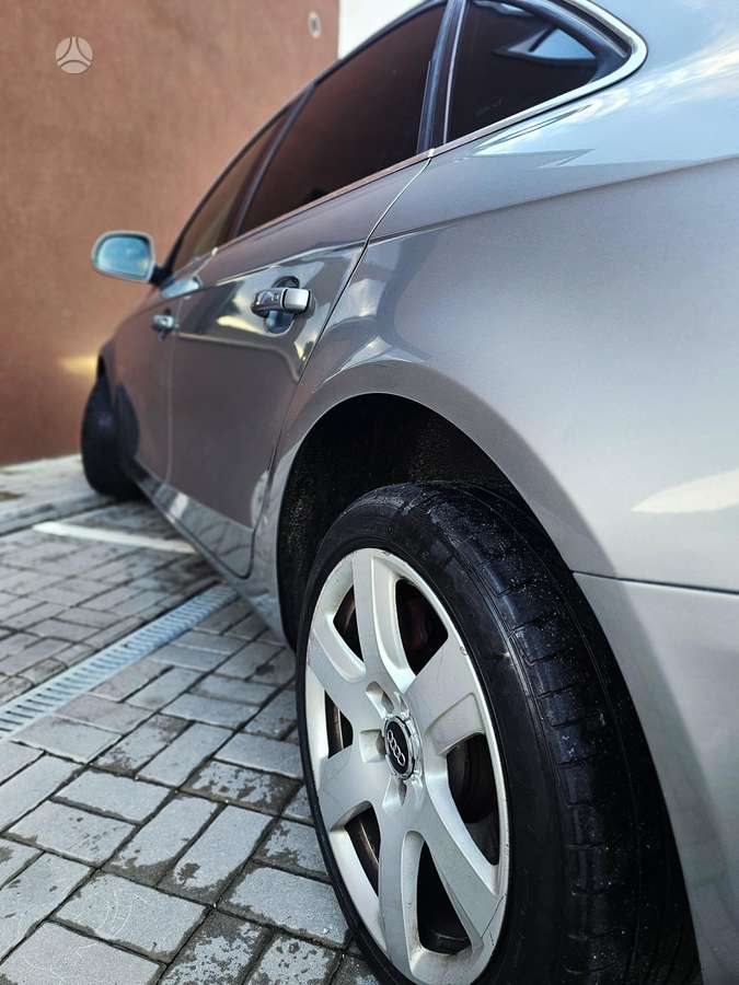 Audi A4, 2.0 l., Седан
