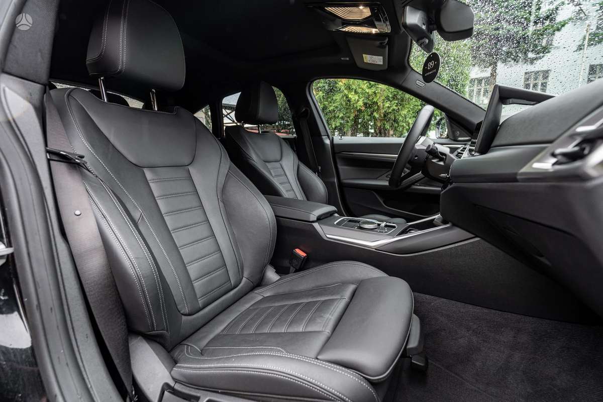 BMW i4, 84 kWh, hatchback