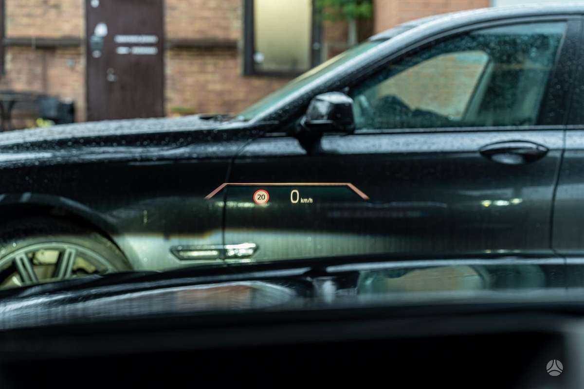 BMW i4, 84 kWh, hatchback