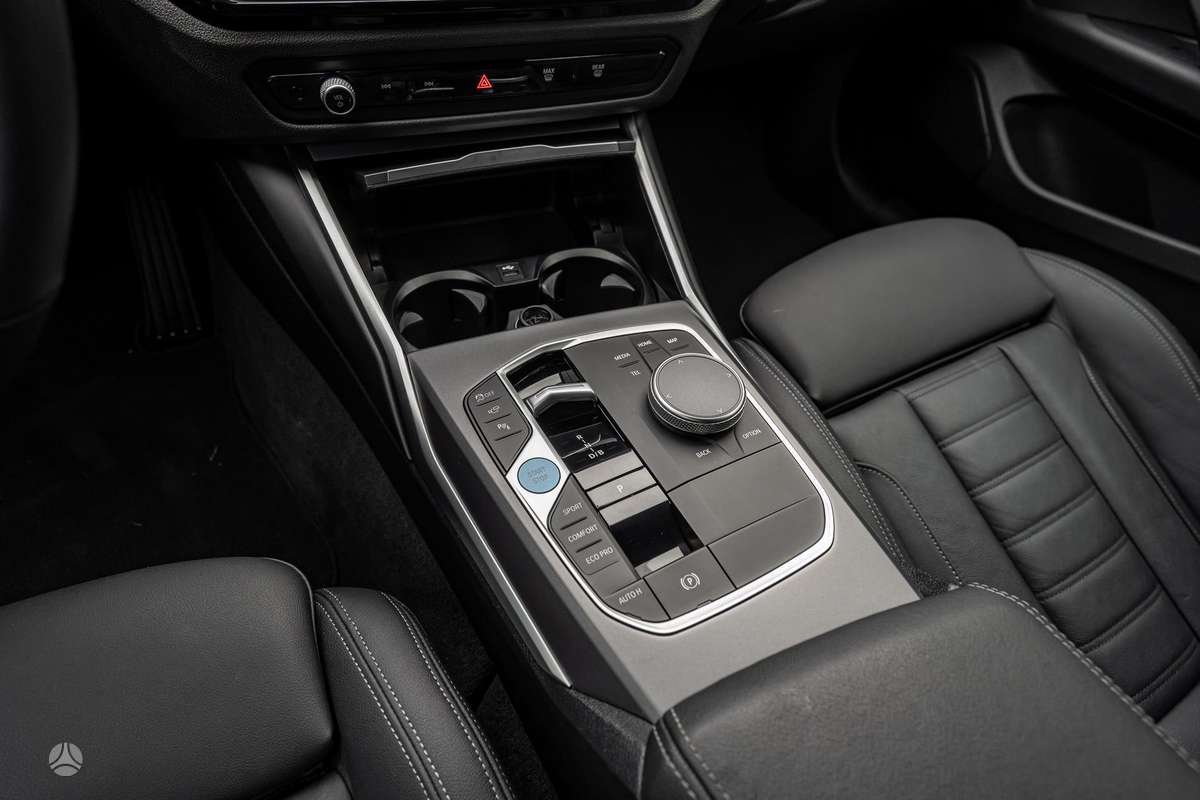 BMW i4, 84 kWh, hatchback