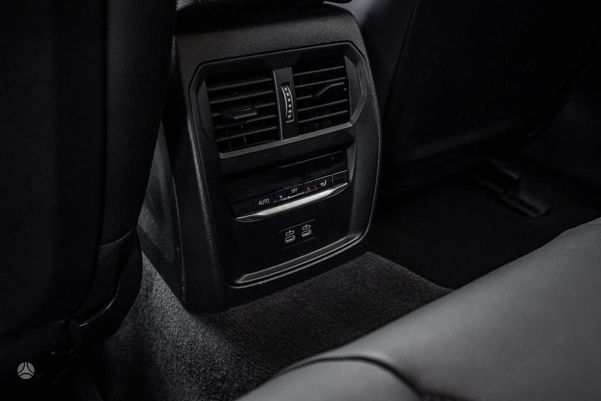 BMW i4, 84 kWh, hatchback