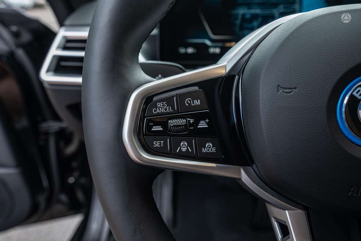 BMW i4, 84 kWh, hatchback