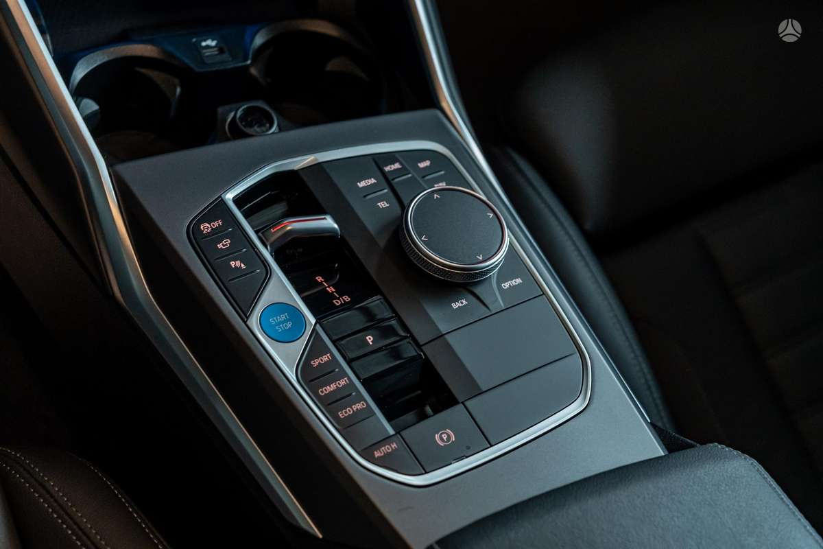 BMW i4, 84 kWh, hatchback