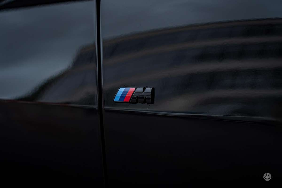BMW i4, 84 kWh, hatchback