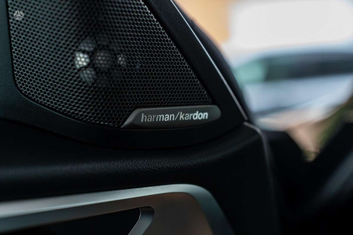 BMW i4, 84 kWh, hatchback