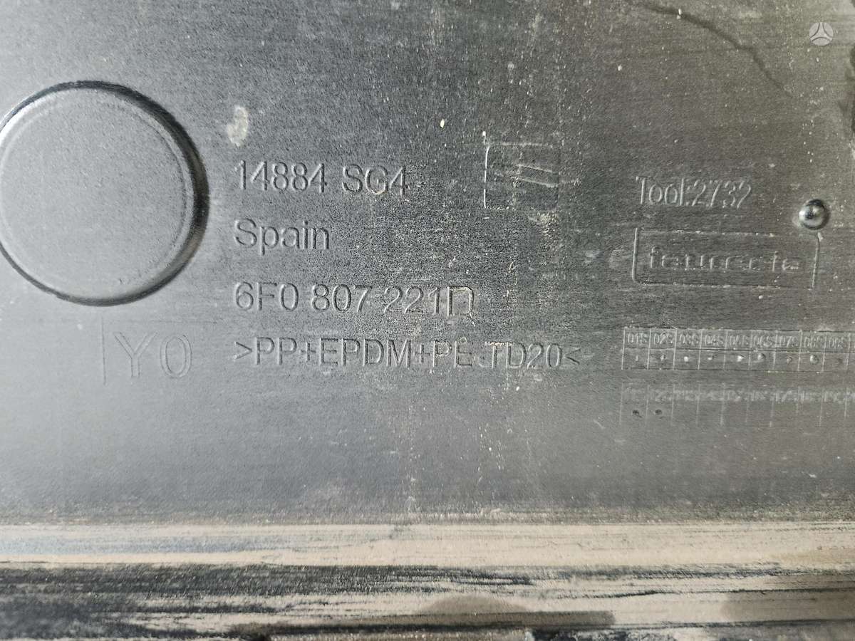 Seat Ibiza, 6F0 807 221 D, бамперы (буфера)