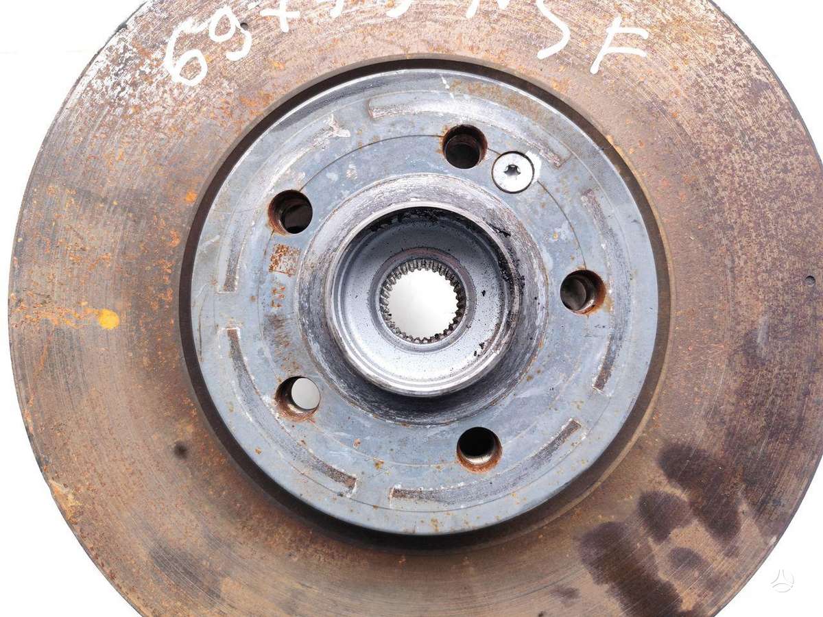 Mercedes-Benz EQB hubs