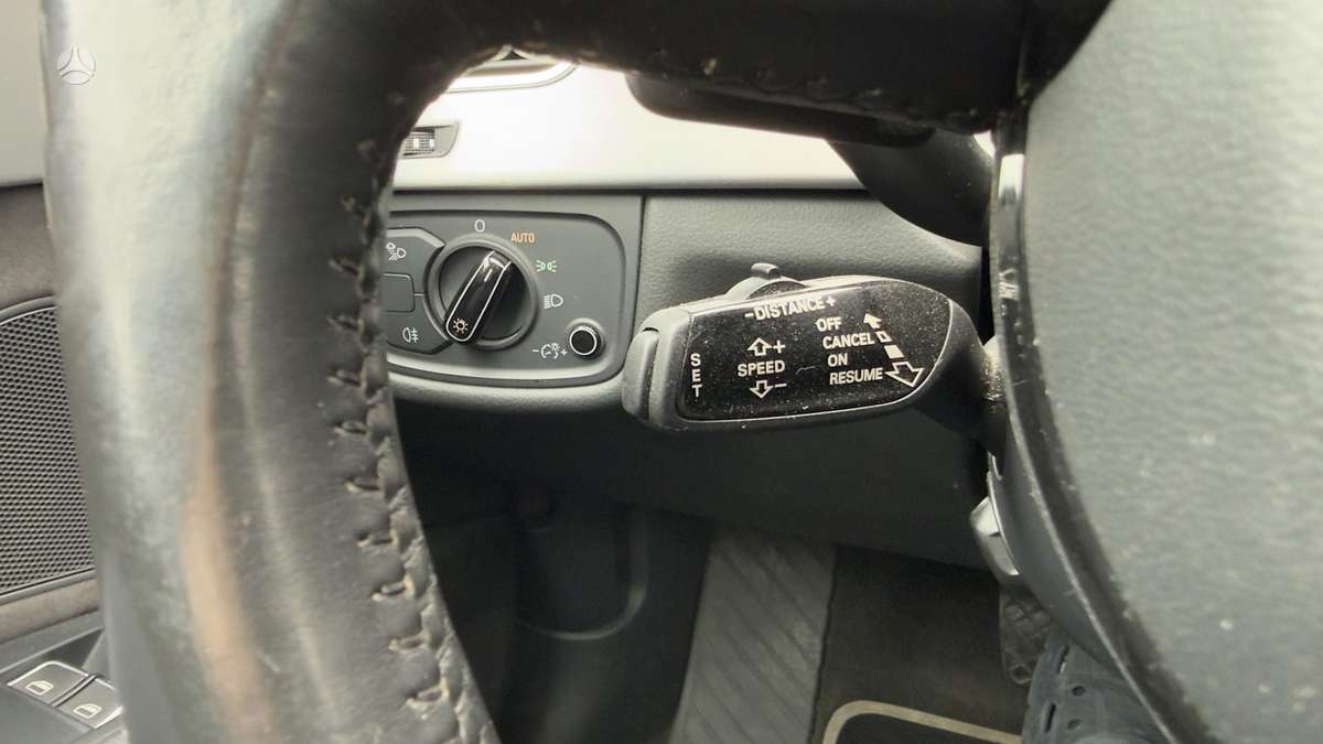 Audi A8, 4.1 l., Седан