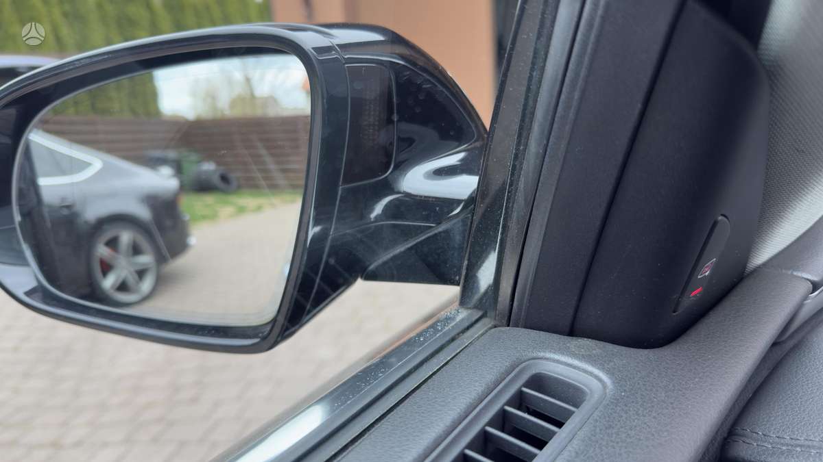 Audi A8, 4.1 l., Седан