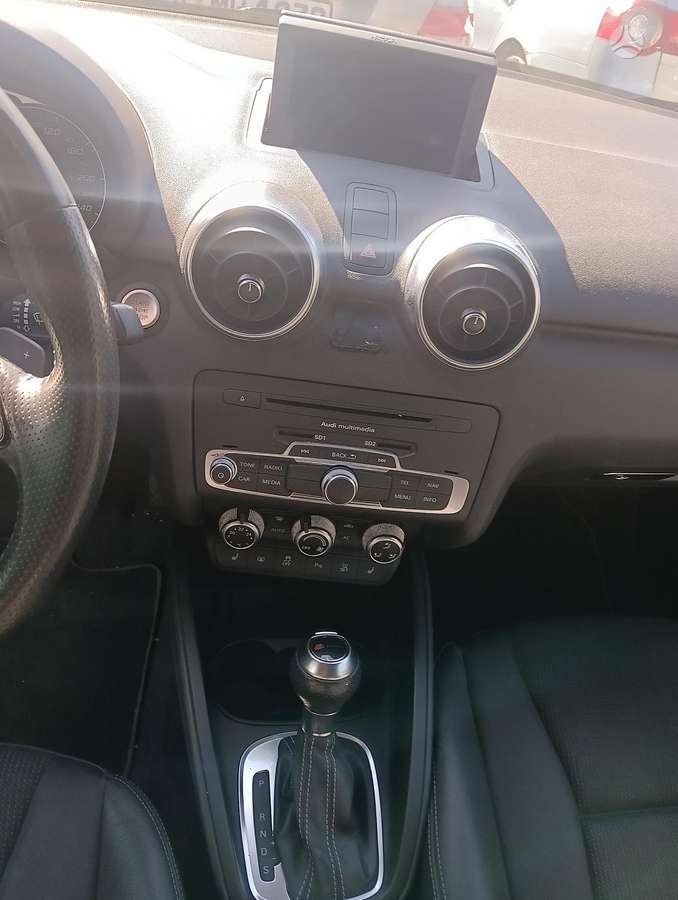 Audi A1, 1.4 l., Хэтчбек
