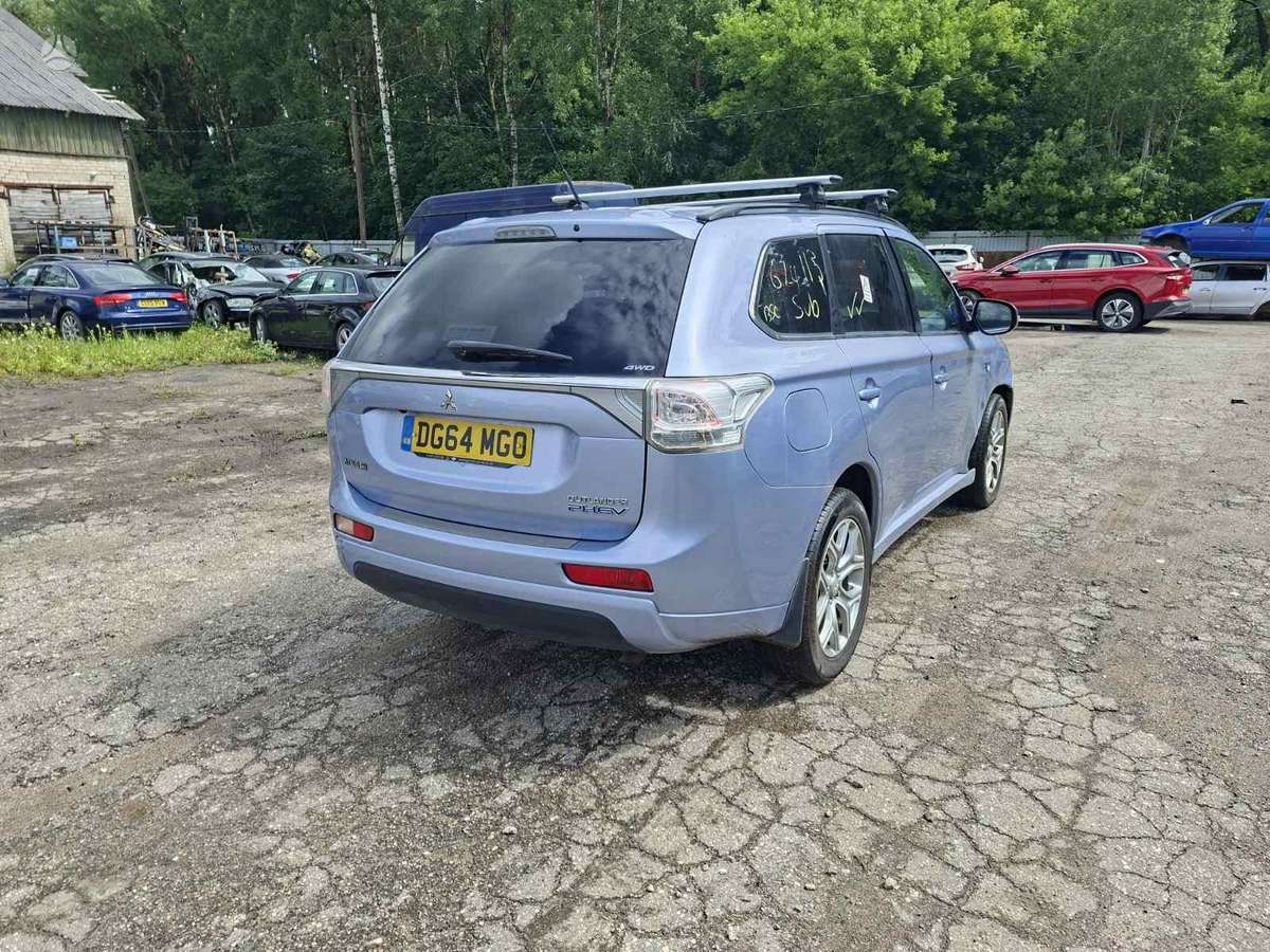 Mitsubishi Outlander по частям. Engine code 4b11 s61 y61 gearbox code f1e1a f1eka
