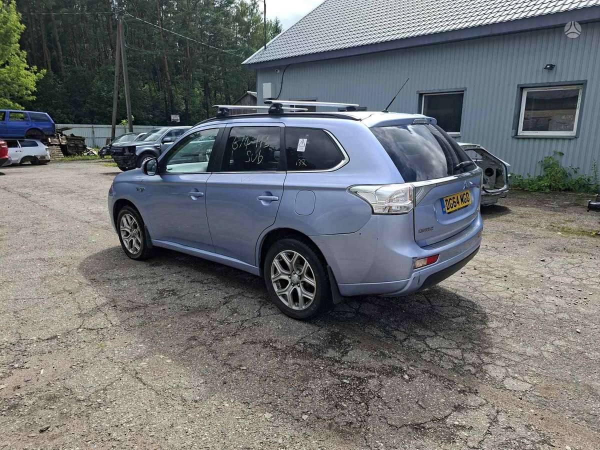 Mitsubishi Outlander по частям. Engine code 4b11 s61 y61 gearbox code f1e1a f1eka