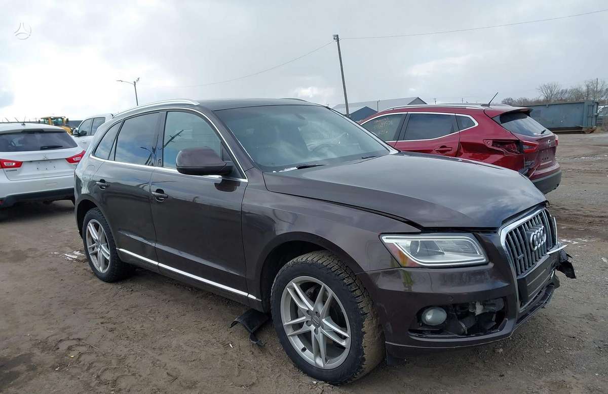 Audi Q5, 2.0 l., off-road / crossover