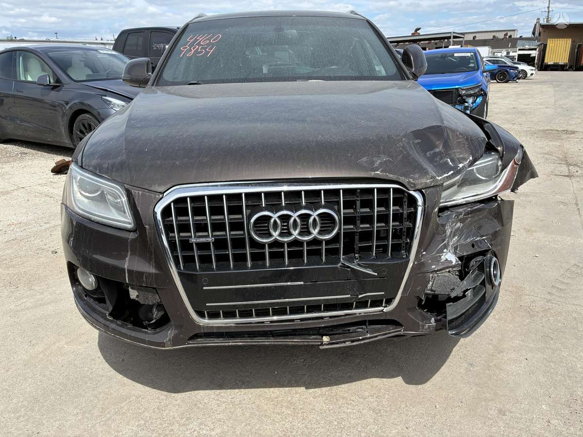 Audi Q5, 2.0 l., off-road / crossover