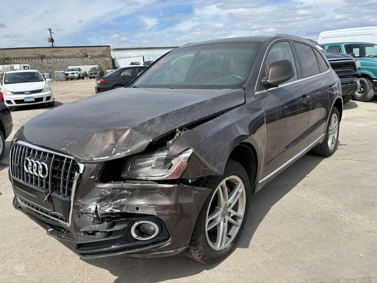 Audi Q5, 2.0 l., off-road / crossover