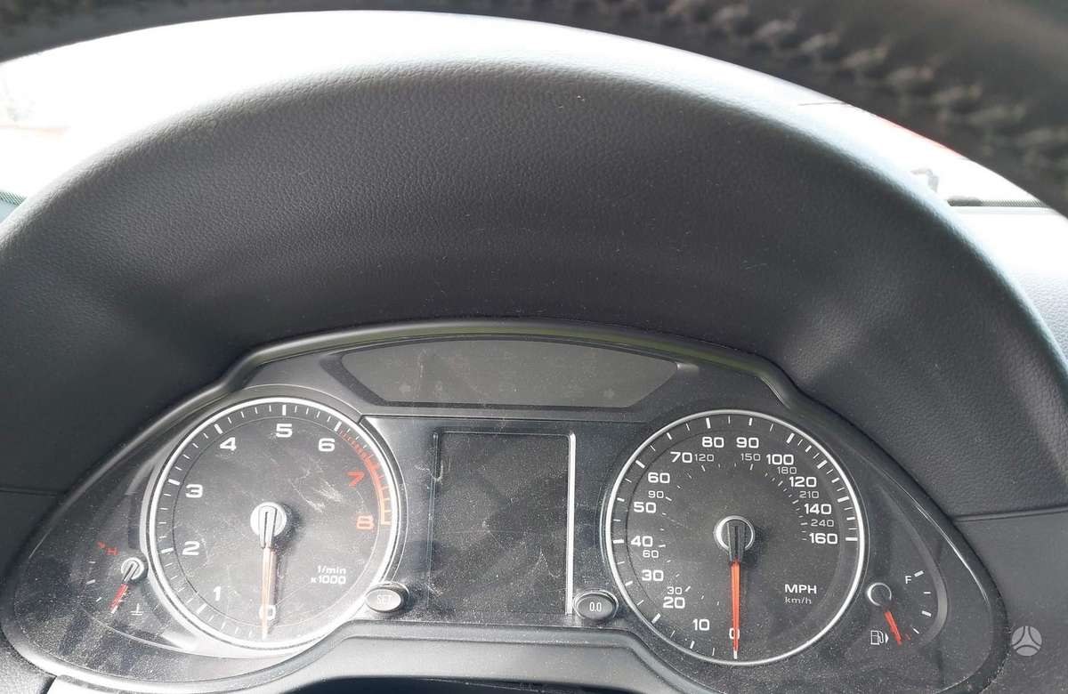 Audi Q5, 2.0 l., off-road / crossover