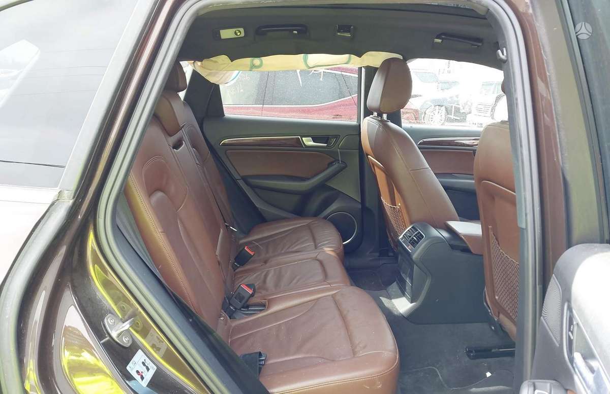Audi Q5, 2.0 l., off-road / crossover