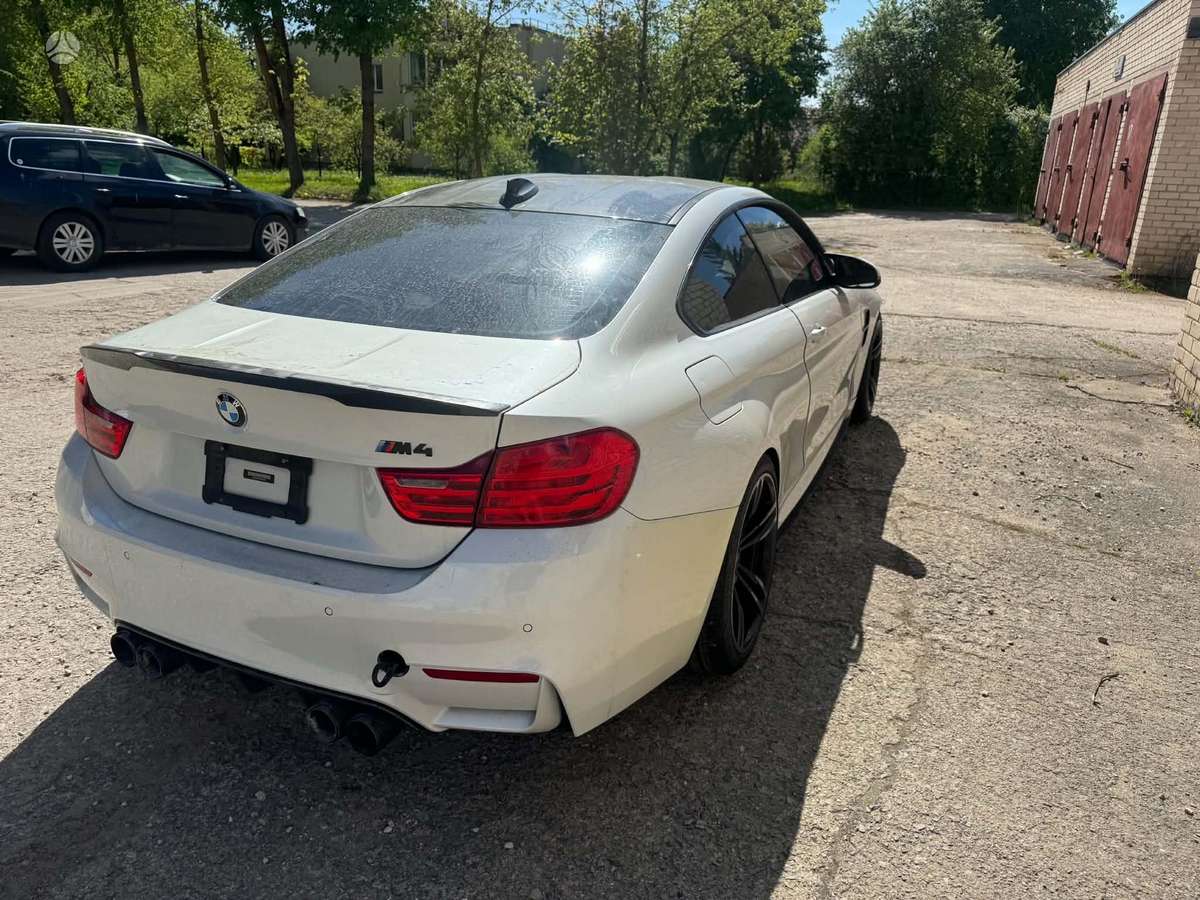 BMW M4, Купе (coupe)