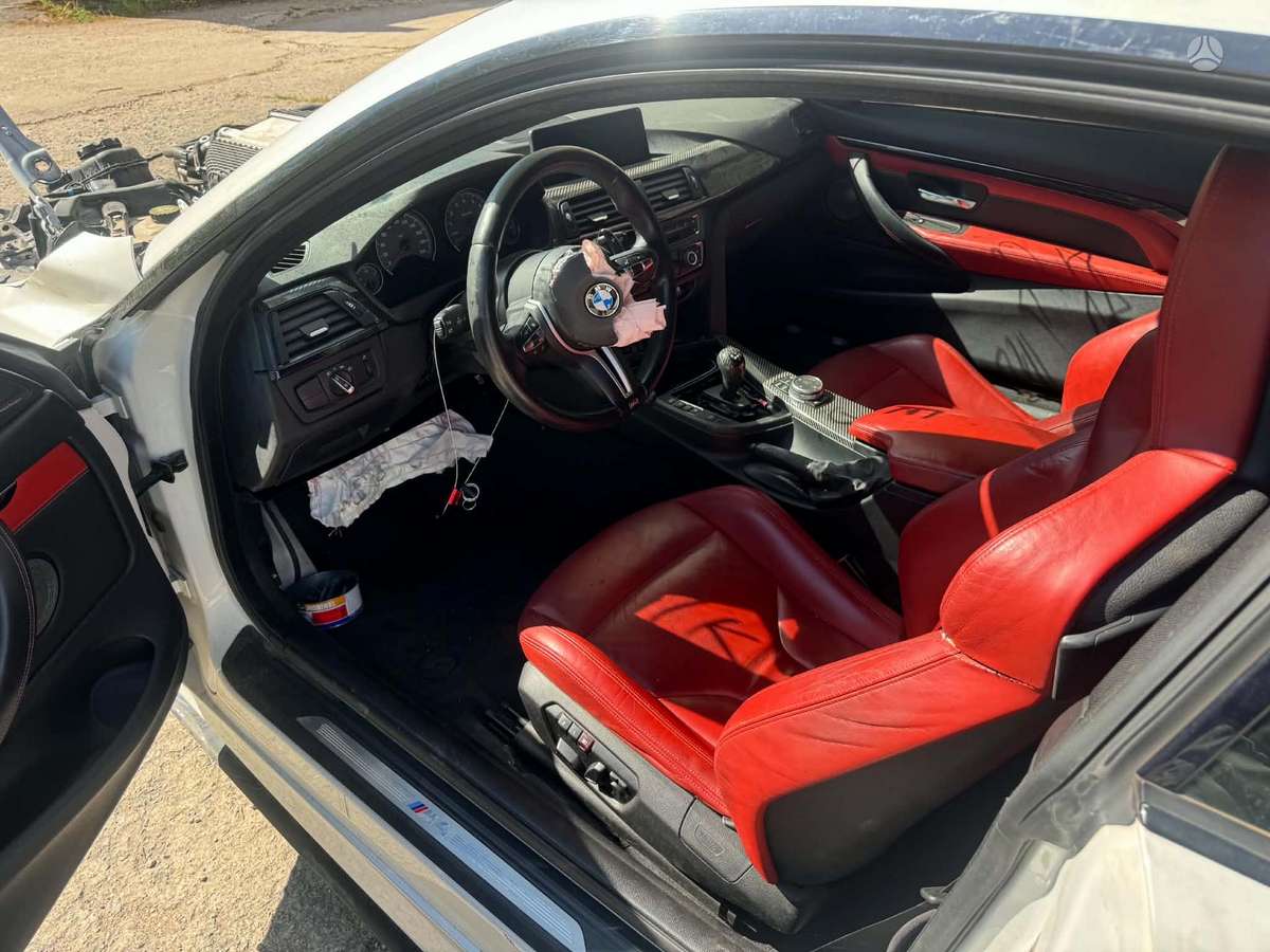 BMW M4, Купе (coupe)