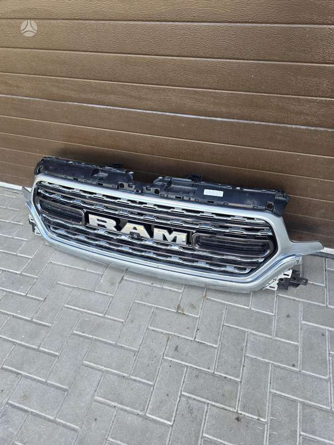 Dodge Ram kėbulo dalys
