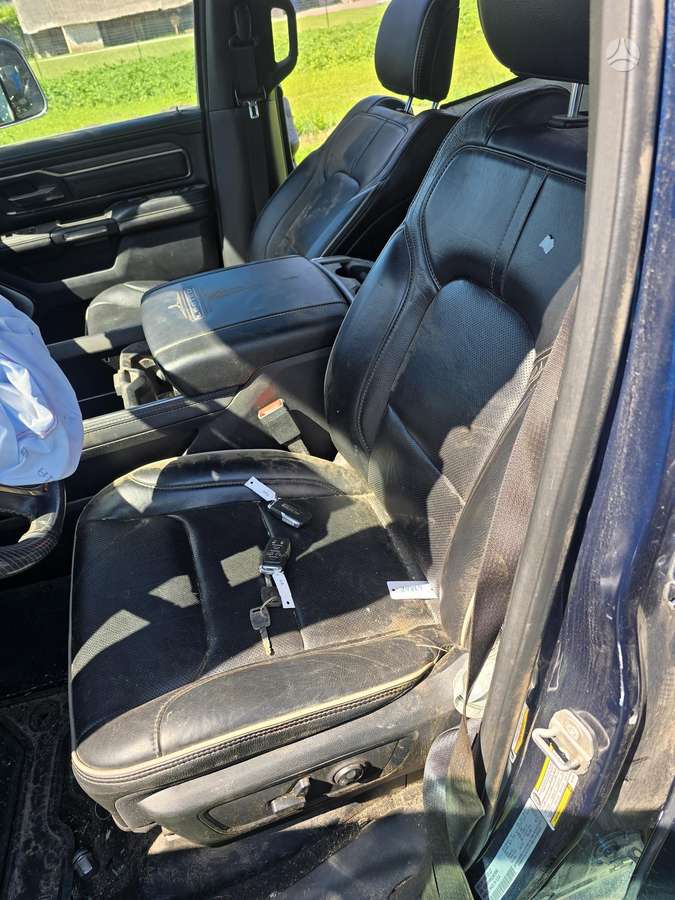 Dodge Ram kėbulo dalys