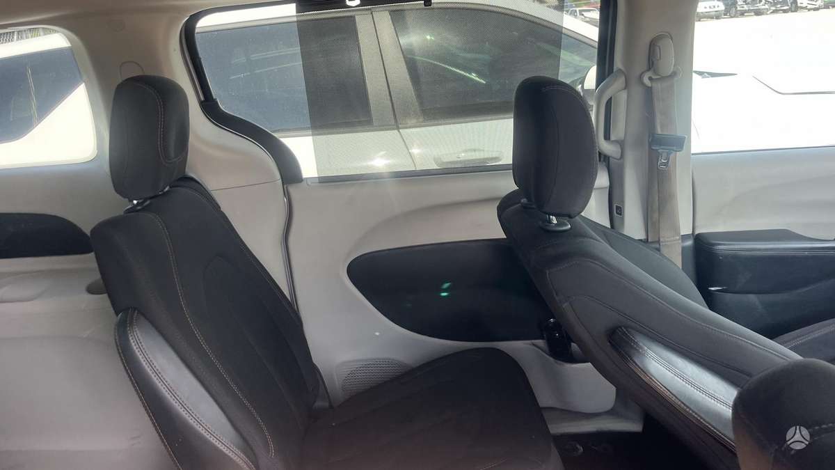 Chrysler Pacifica, 3.6 l., Минивэн