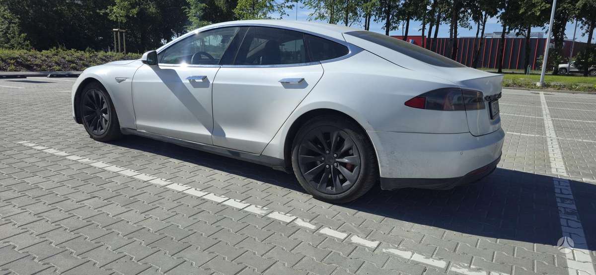 Tesla Model S, 85 кВт·ч, Седан