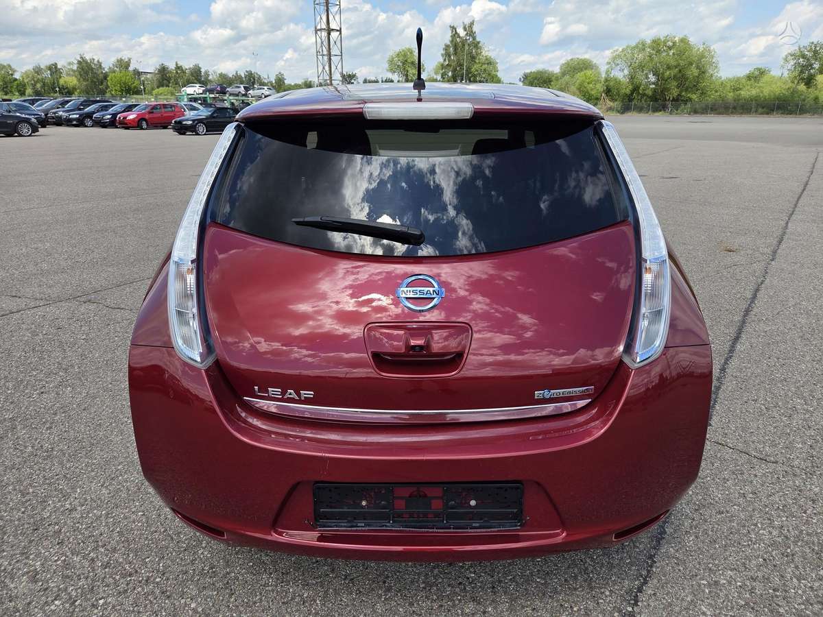 Nissan Leaf, 24 кВт·ч, Хэтчбек