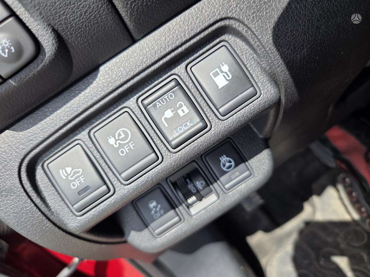 Nissan Leaf, 24 кВт·ч, Хэтчбек