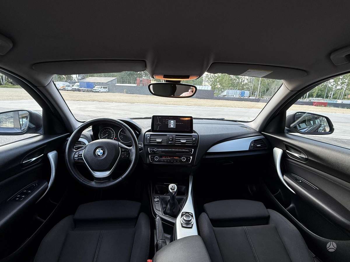 BMW 120, 2.0 l., hatchback