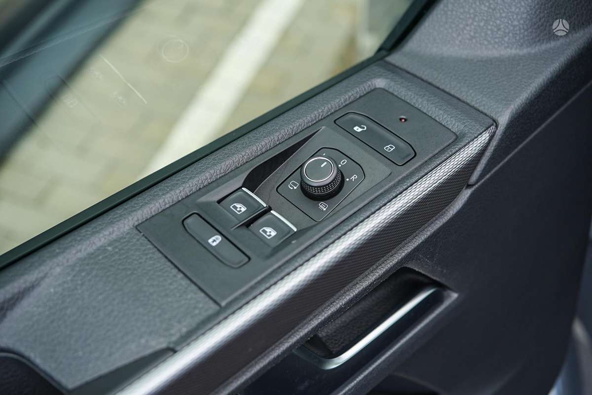 Volkswagen Multivan, 2.0 l., Минивэн