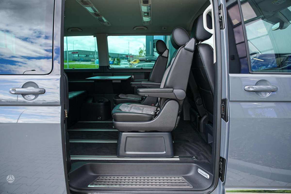 Volkswagen Multivan, 2.0 l., Минивэн