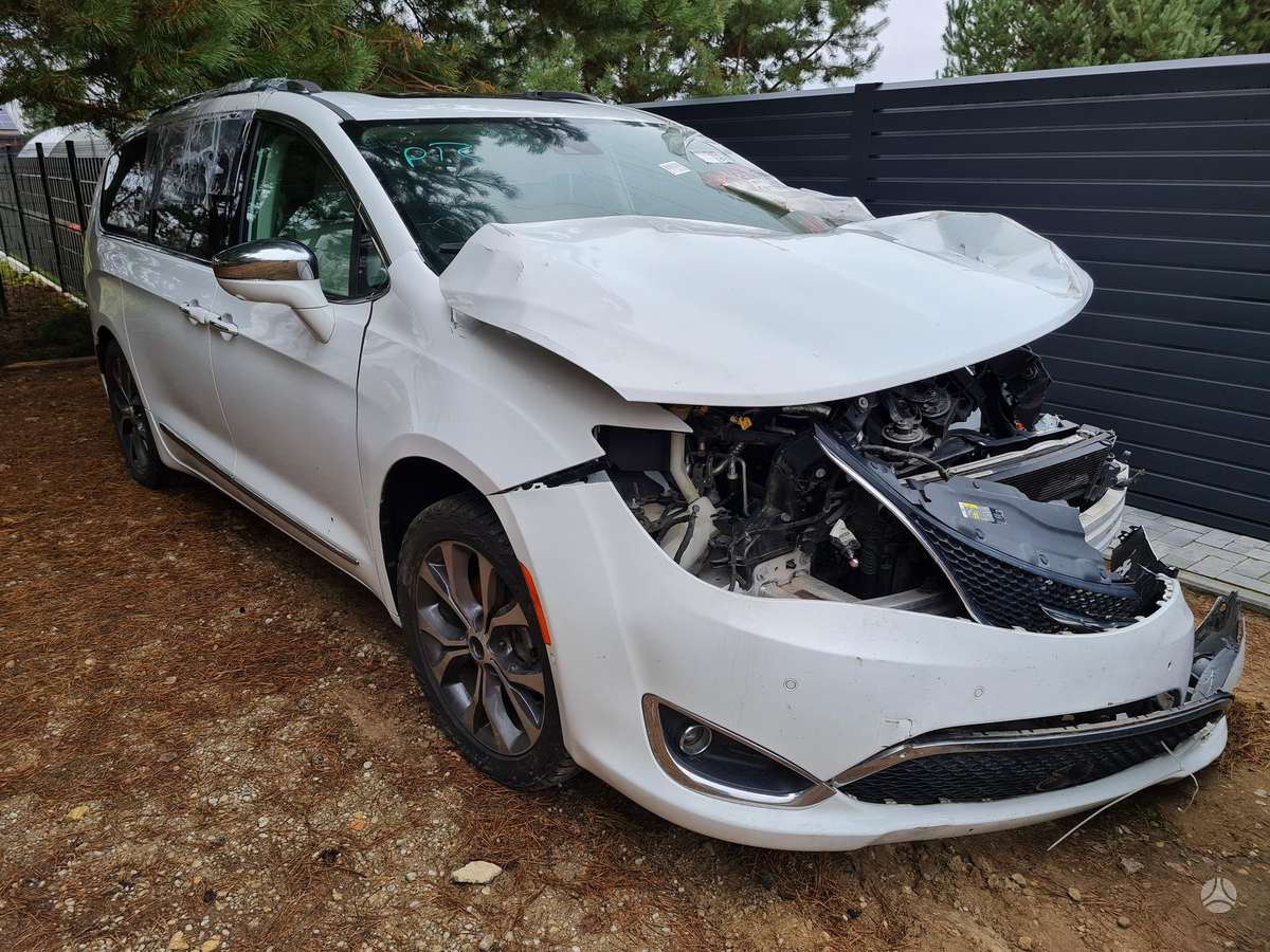 Chrysler Pacifica Limited komplektacija