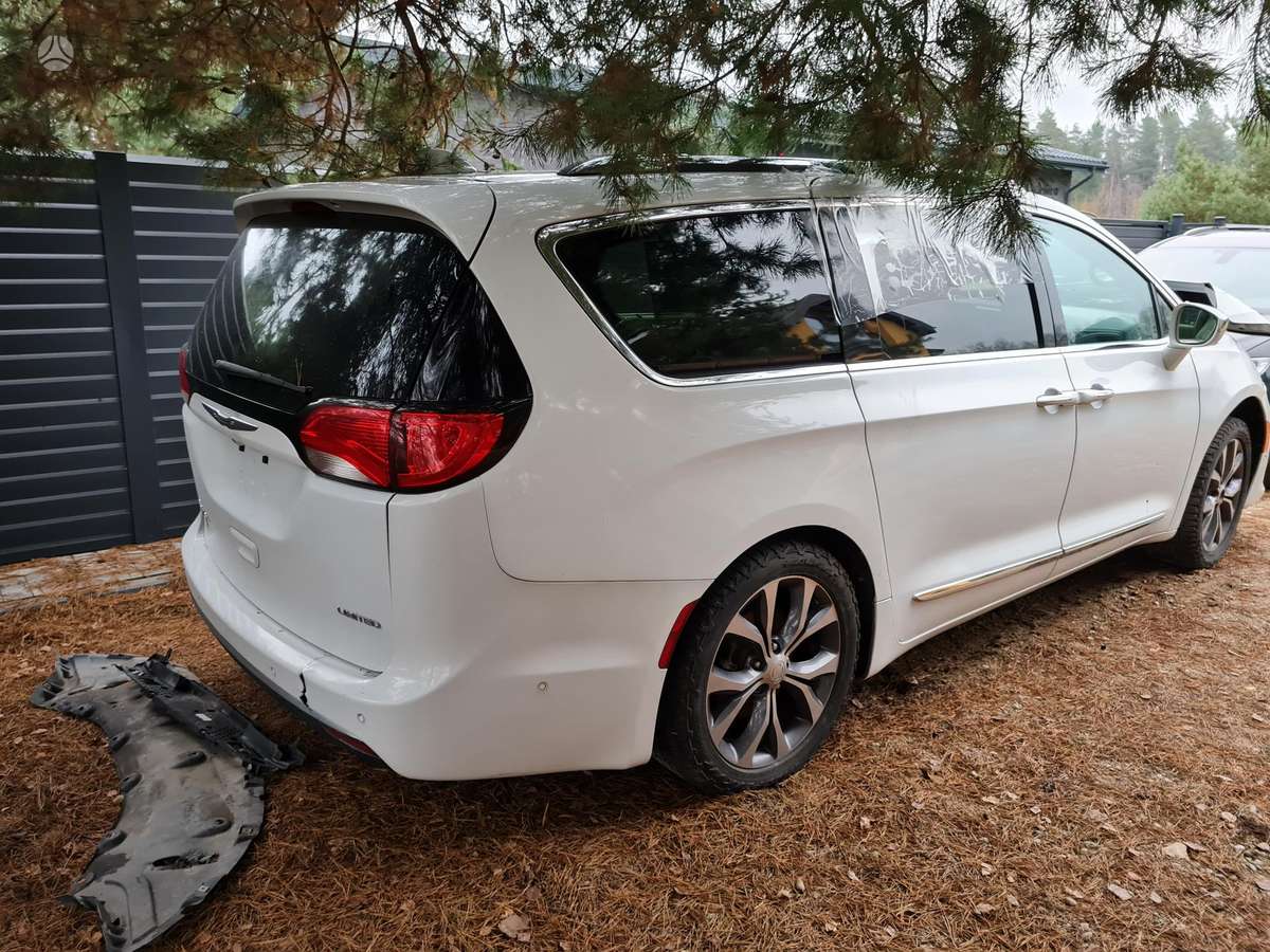Chrysler Pacifica Limited komplektacija