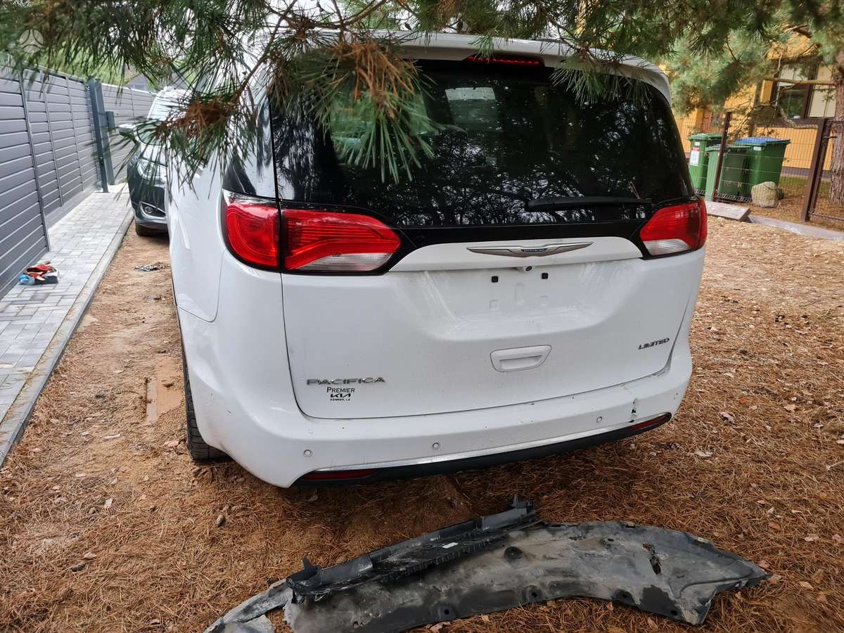 Chrysler Pacifica Limited komplektacija