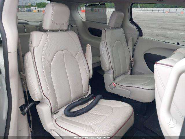 Chrysler Pacifica Limited komplektacija
