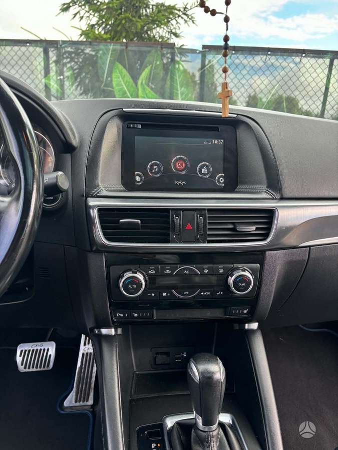 Mazda CX-5, 2.2 l., off-road / crossover