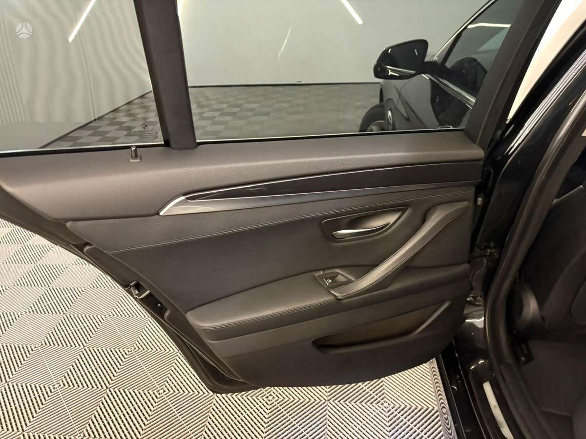 BMW 535, 3.0 l., Седан