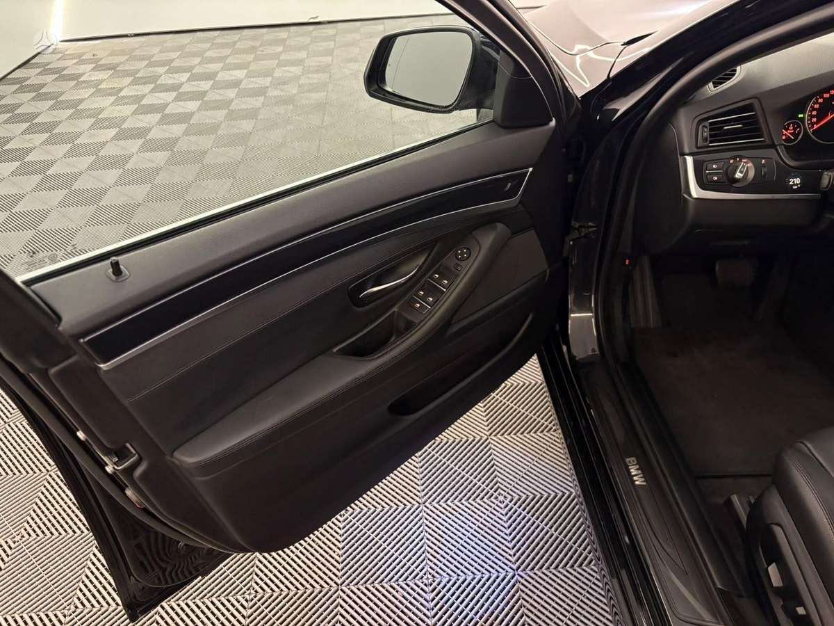 BMW 535, 3.0 l., Седан