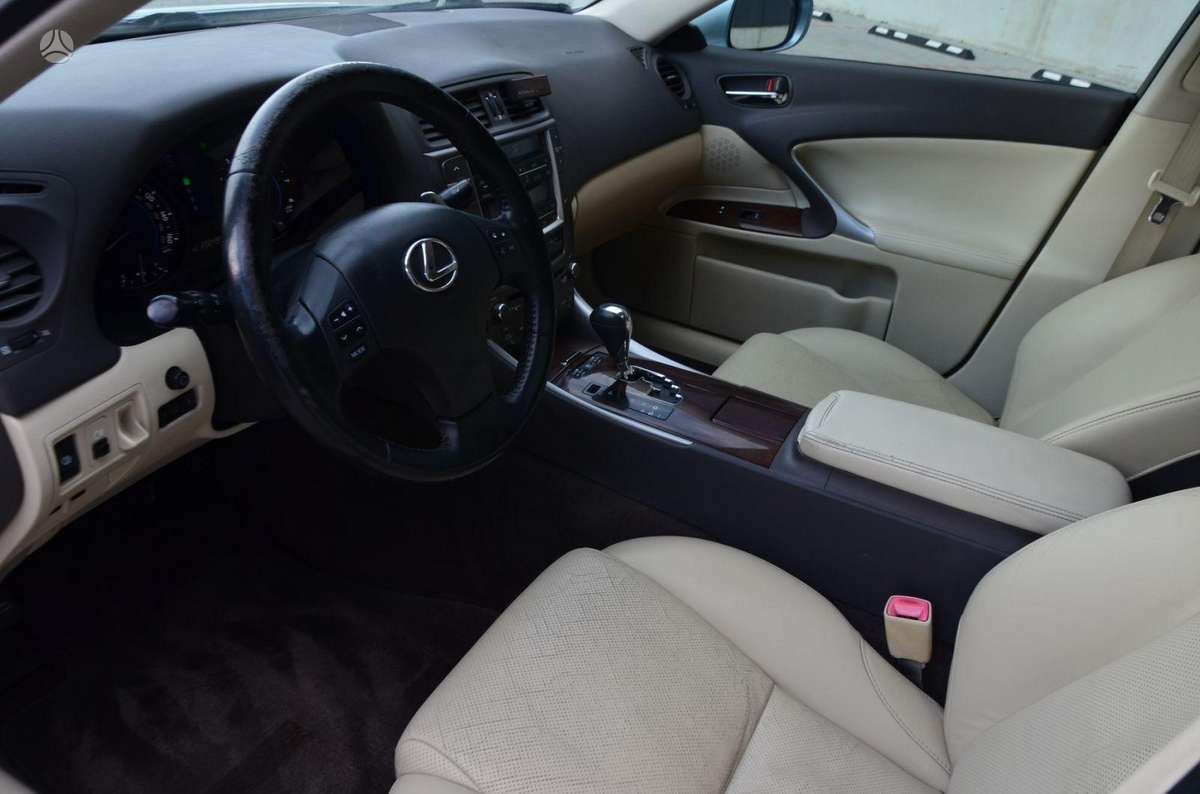 Lexus IS 250, 2.5 l., Седан