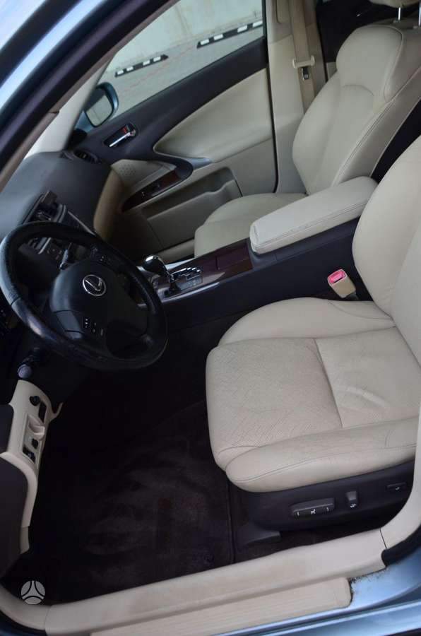 Lexus IS 250, 2.5 l., Седан