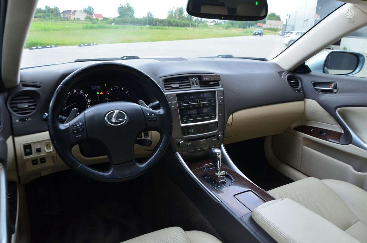 Lexus IS 250, 2.5 l., Седан