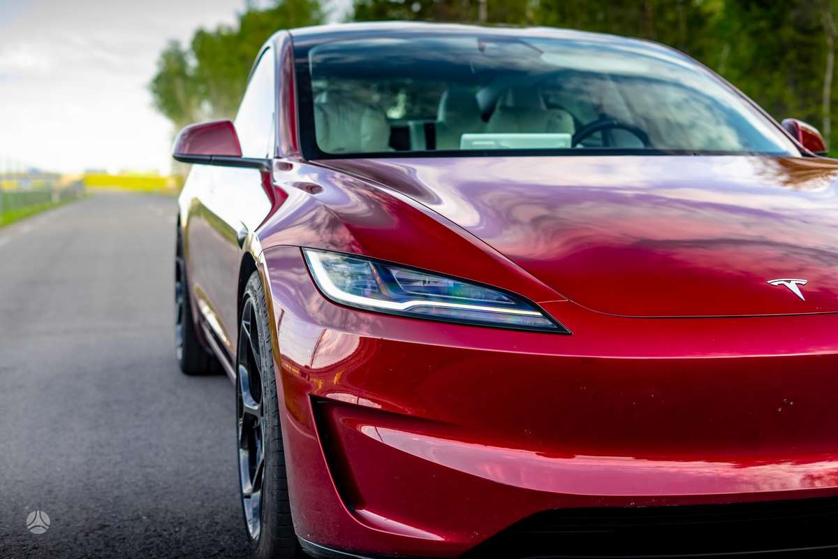 Tesla Model 3, 72 kWh, hečbekas